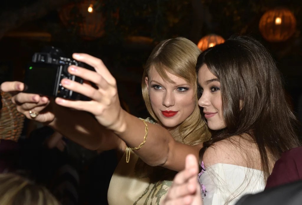 taylor swift and hailee steinfeld took a selfie at the september