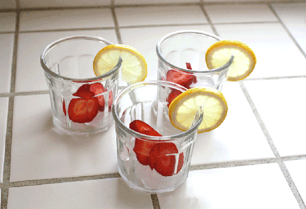 pretty lemonade strawberry gif shared by manarana on gifer medium