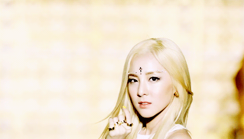 gifs gorgeous blonde goddess dara in 2ne1 s falling in love music medium