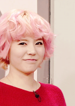 favorite pink haired idols celebrity photos onehallyu medium