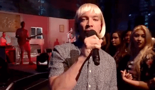 sia wig gifs find share on giphy medium