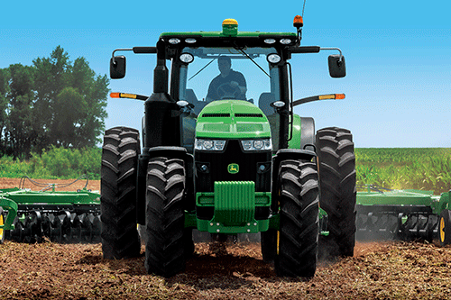 john deere rolls out more powerful 8r series tractors with ft4 engines medium