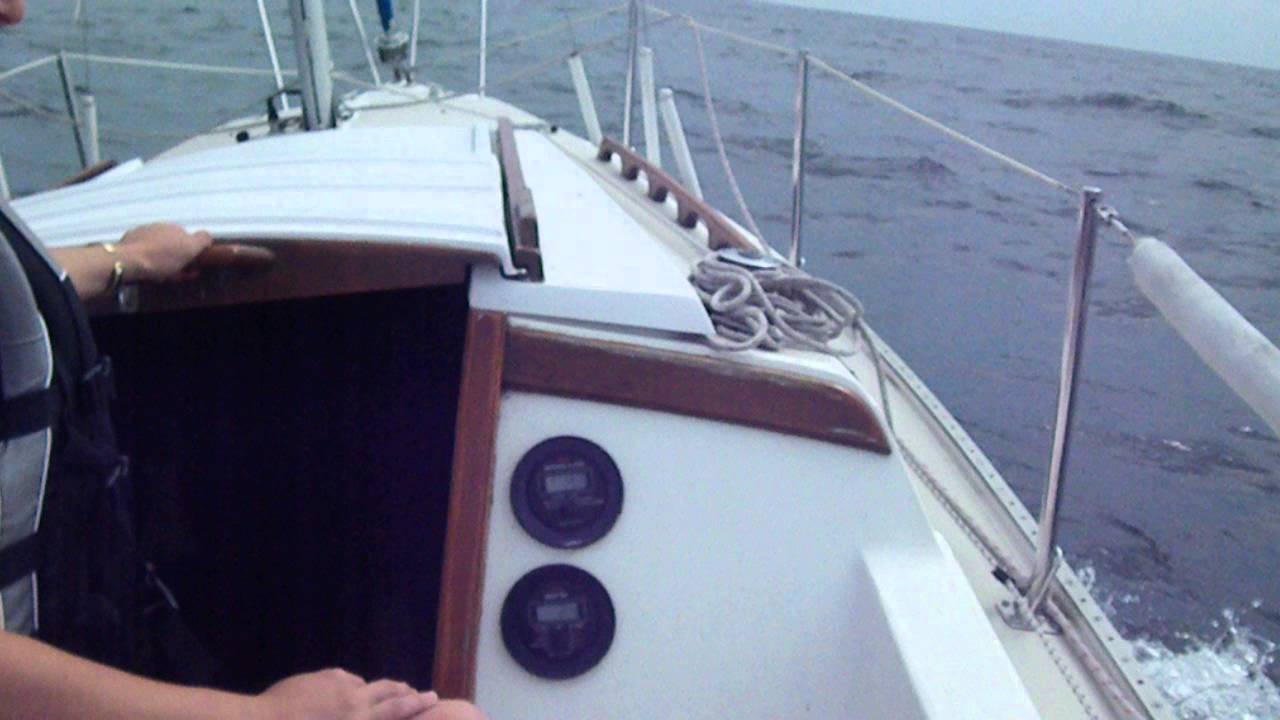 fighting waves on a catalina 25 sailboat youtube medium
