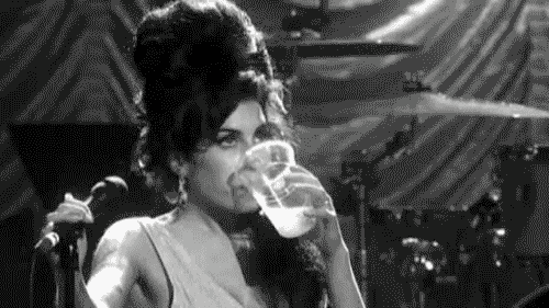 amy winehouse gif find share on giphy medium