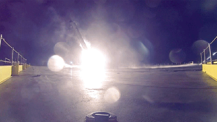 spacex releases dramatic pictures and video of failed medium