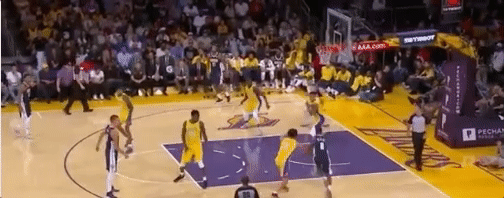 lonzo ball tweaked his ankle and lakers fans freaked out sbnation com medium