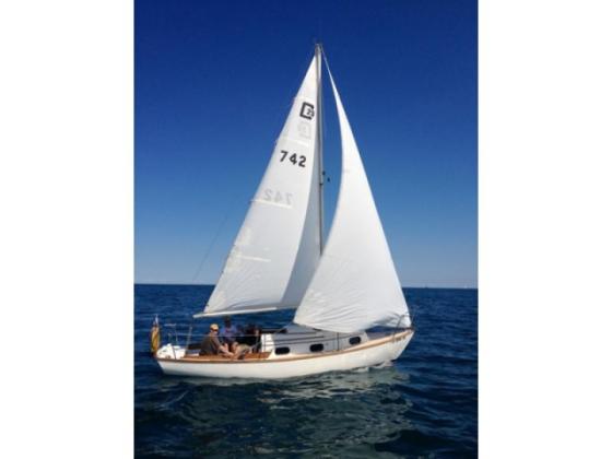 1980 cape dory 25 sailboat for sale in illinois medium