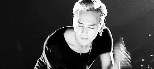 gif gd g dragon oh my god just look at him crying in a medium
