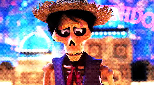pixar fanblog behonkiss the shot at the end of coco that made medium