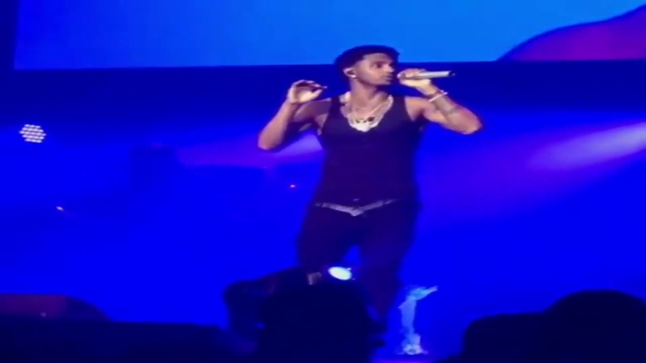 trey songz destroys stage equipment at the big show at joe louis small