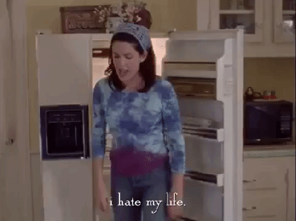 https://cdn.lowgif.com/small/1a8ff72935caa00b-7-things-about-being-a-christmas-baby-told-by-the-gilmore-girls-cast.gif