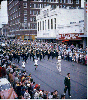 https://cdn.lowgif.com/small/3e2ea6ce1a052649-texas-over-time-baylor-homecoming-parade-1953-the.gif