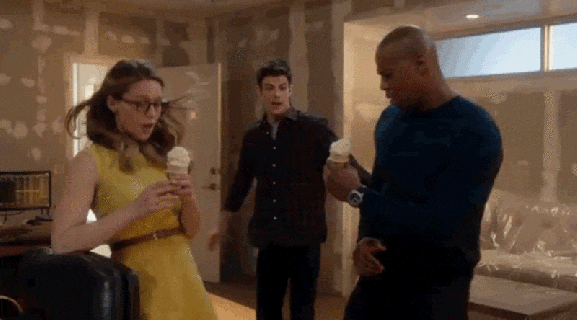 the delightful story behind the supergirl flash crossover s ice small