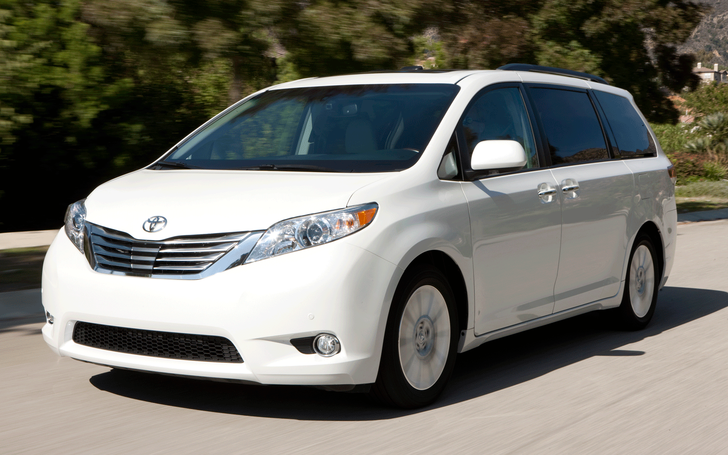 2014 toyota sienna review hotcarupdate small