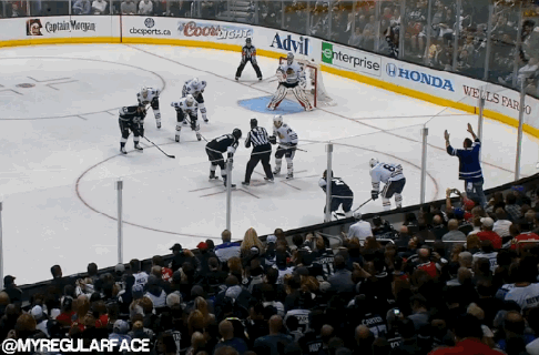 maple leafs bro tries to fire up the los angeles kings crowd small