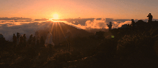 https://cdn.lowgif.com/small/92949a99924acb58-animation-sunrise-gif-find-share-on-giphy.gif