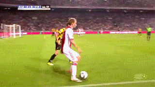 christian eriksen football gif find share on giphy small