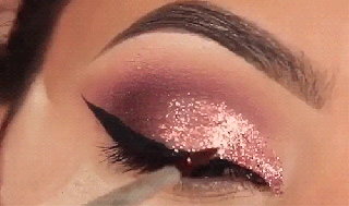 https://cdn.lowgif.com/small/d684e4f830cbee81-9-best-christmas-gifts-for-makeup-lovers-makeup.gif